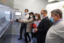 El Gobierno regional dota al Hospital de Toledo del primer robot de Europa con sistemas de transferencia cerrados para la preparación de medicamentos peligrosos con las medidas de seguridad más avanzadas