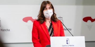 La portavoz Blanca Fernández   anunciando la transformación del Instituto