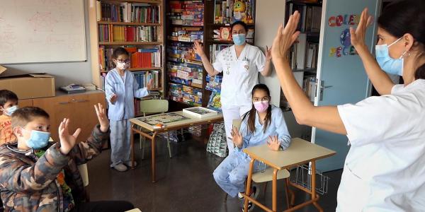 Enfermeras potenciando la limpieza de manos