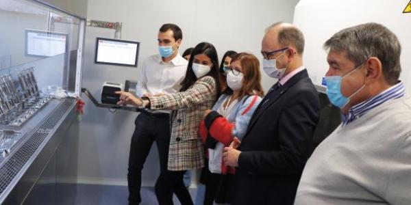 El Gobierno regional dota al Hospital de Toledo del primer robot de Europa con sistemas de transferencia cerrados para la preparación de medicamentos peligrosos con las medidas de seguridad más avanzadas