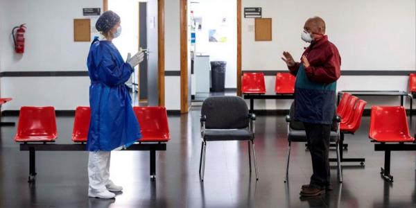 Castilla-La Mancha espera que la “gripalización” del coronavirus alivie la presión en la atención primaria