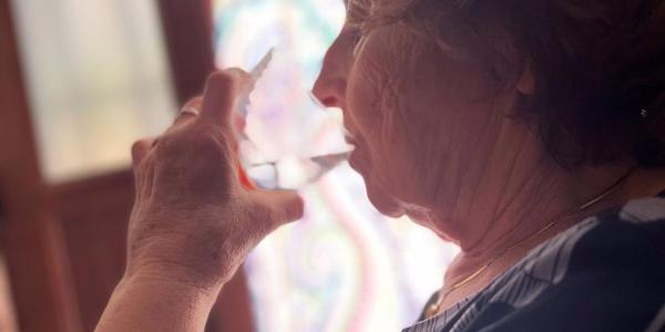 Sanidad recuerda la importancia de mantener hidratadas a las personas mayores ante las altas temperaturas